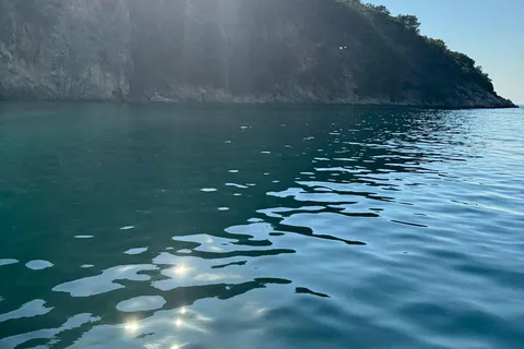 Saranda: Bootstour zu Krorez, Kakome und den Breshkave-Höhlen