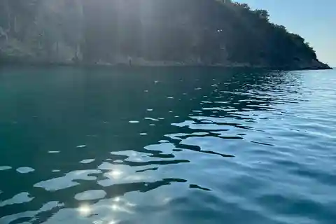 Saranda: Bootstour zu Krorez, Kakome und den Breshkave-Höhlen