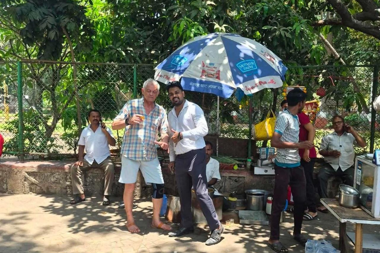 Mumbai: Guided City Tour with Chai and Fishermen
