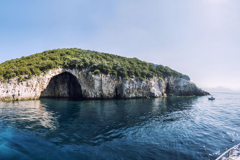 Da Lefkimmi: Sivota, Laguna Blu e crociera in motoscafoDa Lefkimmi: Sivota, Laguna Blu e Grotta