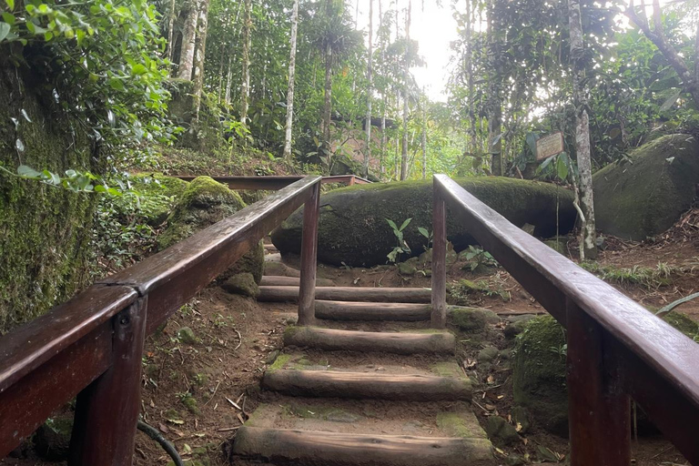 Paraty: destylarnia Engenho D'Ouro z degustacją i wodospadami