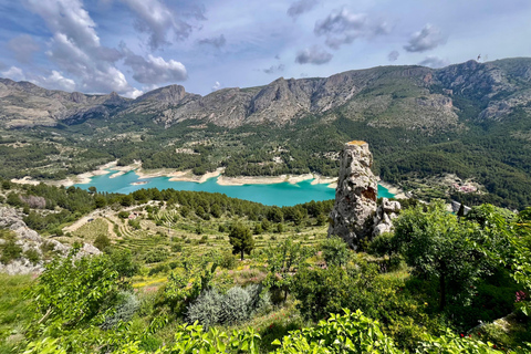 Private Tour Alicante: Wineries with Tasting and Guadalest Castle