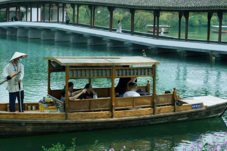 Hangzhou: Sunset Cruise on the West Lake and Poetic Route