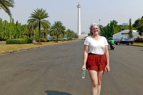 Visite touristique d&#039;une demi-journée à Jakarta, avec visite de la ville moderne et de la vieille ville