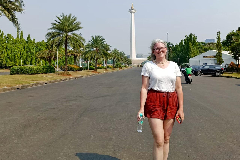 Tour turístico de medio día por la ciudad moderna y el casco antiguo de Yakarta