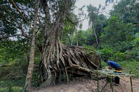 Phnom Penh: A Day Trip CHONLOS WATERFALL Hiking Adventure