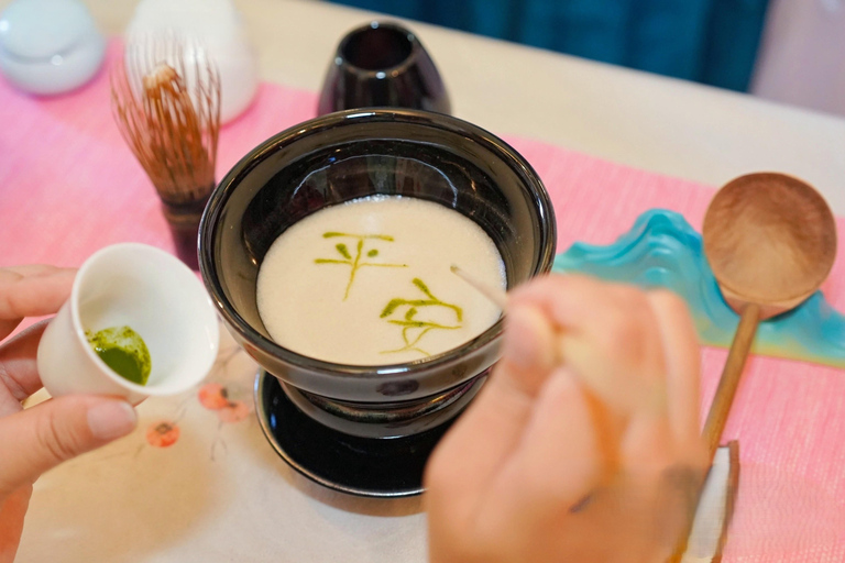 Hangzhou: Song-Style Tea Ceremony with Tea Master