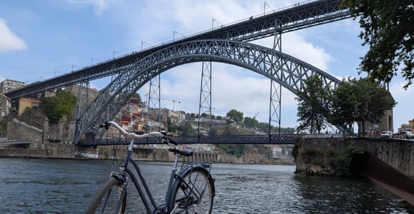 Porto & Gaia: Bike Rental Douro to the Beach