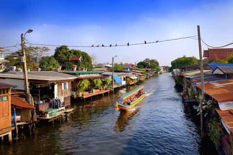 Bangkok: Private Canal Cruise, Amulet Market & City Tour - Image 3