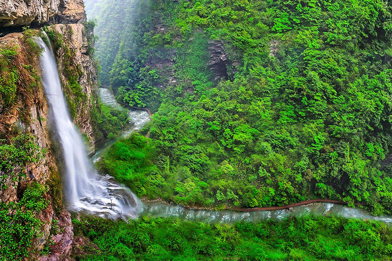 Zhangjiajie: Helicopter Flight over Avatar Mountains Sanguansi Helicopter Flight Experience Route A