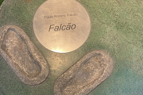 Private Maracanã Tour: Museum, Locker Rooms & Sacred Pitch