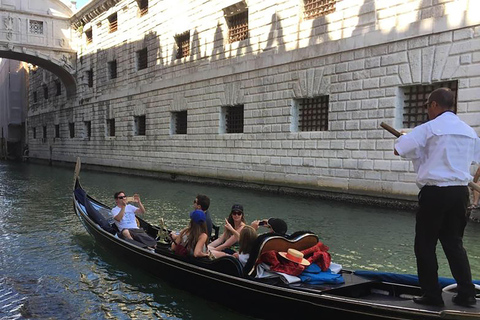 Ontdek Venetië - Ochtendwandeling en gondelvaartOntdek Venetië