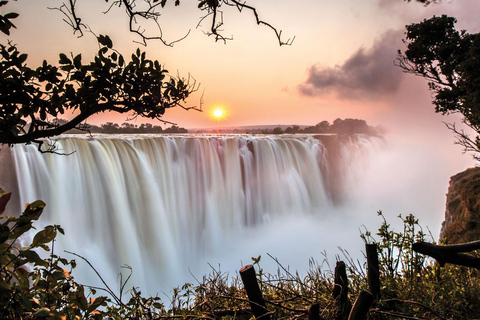 From Namibia to Zimbabwe: 15-Day Guided Lodge Tour