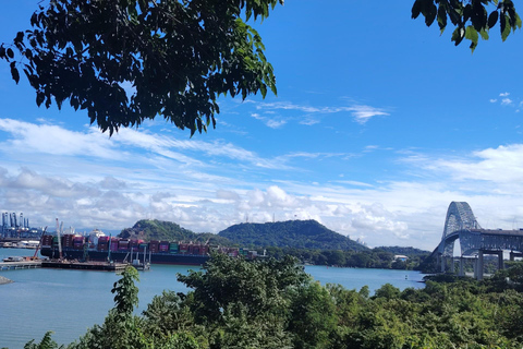 Panama Canal & City Tour