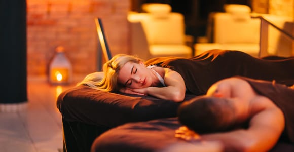 Budapest: Couple Holistic Swedish Massage with Jacuzzi Time