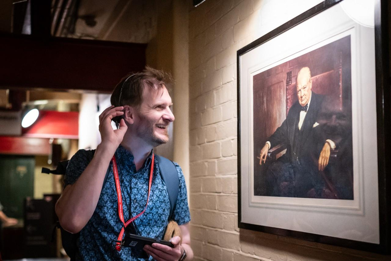 London: Big Ben, Churchill War Rooms & Buck'ham Palace Tour