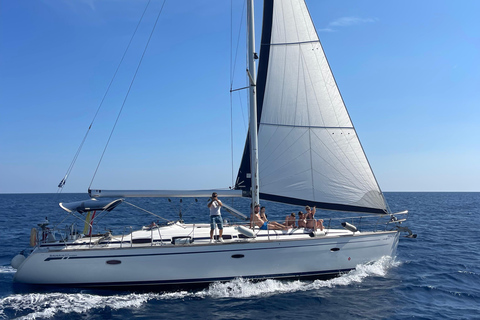 Rhodes : Excursion d&#039;une journée en bateau à voile avec déjeuner