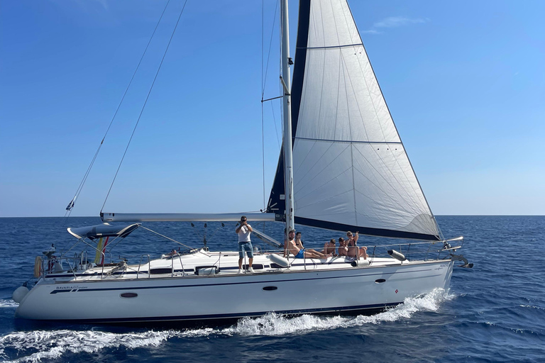 Rhodes : Excursion d&#039;une journée en bateau à voile avec déjeuner