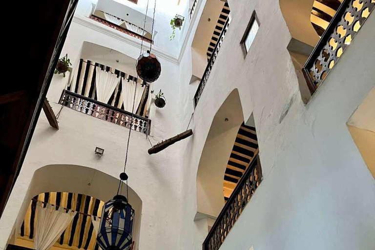 ZANZIBAR: Stone Town, snorkling + sjöstjärnor och havssköldpaddorVIKTIGT: TRANSFER INGÅR INTE I DET ALTERNATIV DU VÄLJER