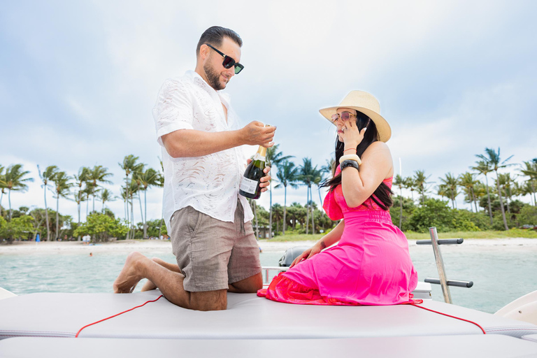 West Palm Beach: Private Boat Tour with a Captain 2 Hour - Private Sightseeing & Island Sand Bar