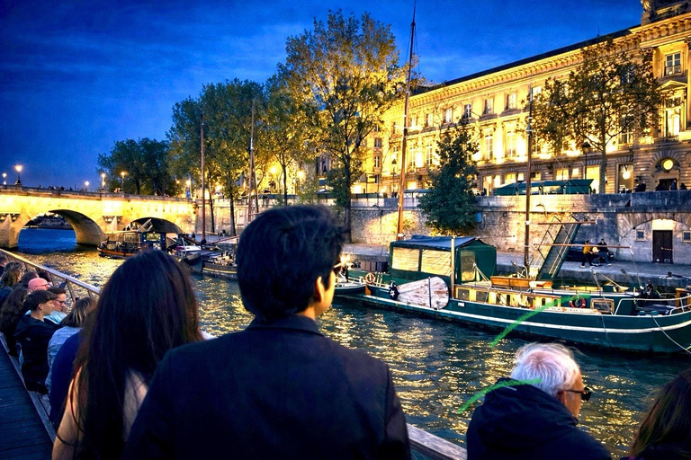 Paris: Day or Evening River Cruise with Musical Ambiance Paris: Evening River Cruise with Musical Ambiance & Postcard