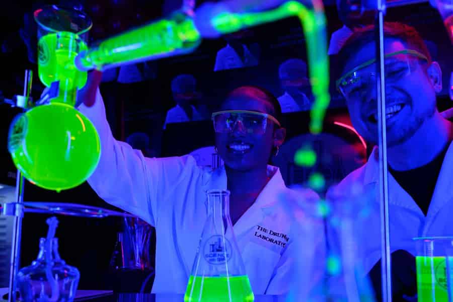 NYC: Wissenschaft und Sip® Erlebnis Das betrunkene Labor. Foto: GetYourGuide