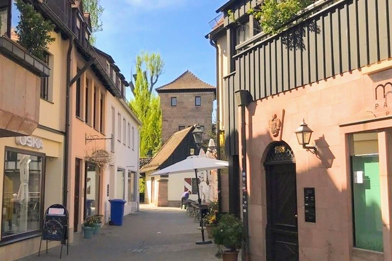 Nuremberg: Ao longo do Pegnitz pela Cidade Velha Tour guiado por você mesmo