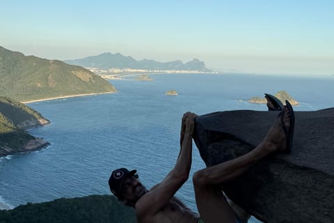 Rio de Janeiro: Sunrise Hike to Telégrafo & Beach Time