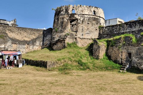 Walking Stone Town Tour + Spice Farm Tour with Guide