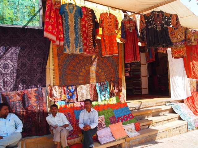 Visit Jaisalmer Private Shopping Tour with Pick Up in Jaisalmer