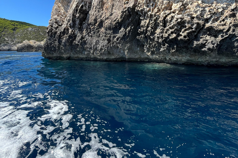 Split : Visite d&#039;une jounée des 5 îles de la Grotte Bleue avec Hvar et Vis