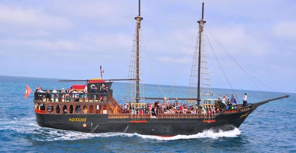 Djerba: Pirate Ship Cruise to Flamingo Island with Lunch
