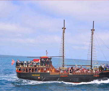 Djerba: Pirate Ship Cruise to Flamingo Island with Lunch