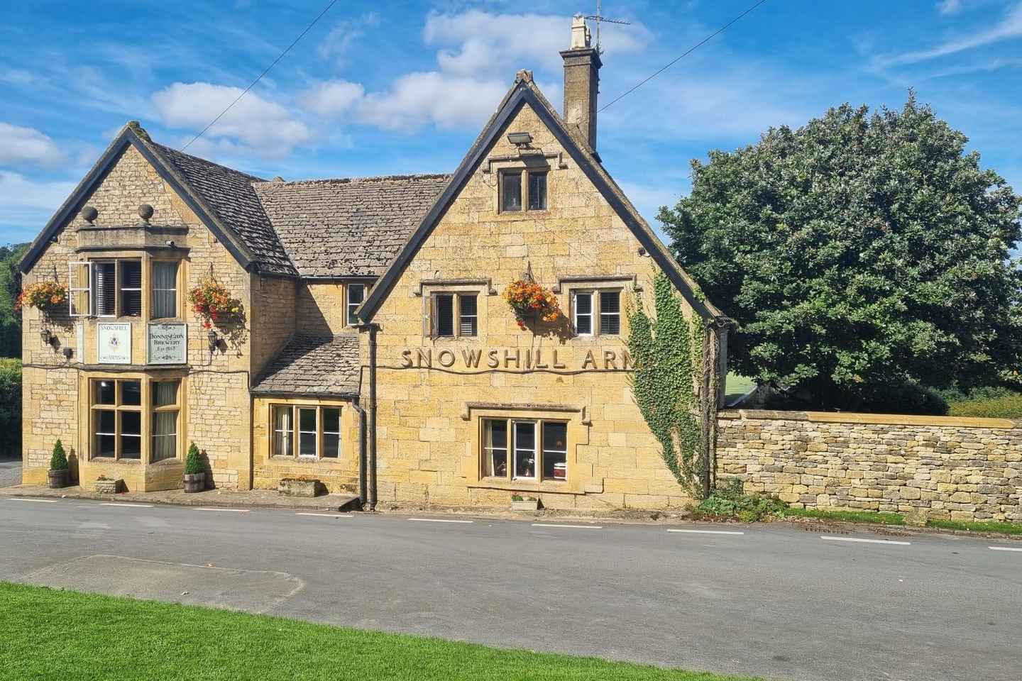 London: Top 7 Cotswolds Stops plus Shakespeare's Stratford