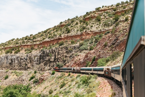 De Sedona: visite en voiture de chemin de fer vintage de Verde CanyonSedona : chemin de fer Starlight & Moonlight Verde Canyon