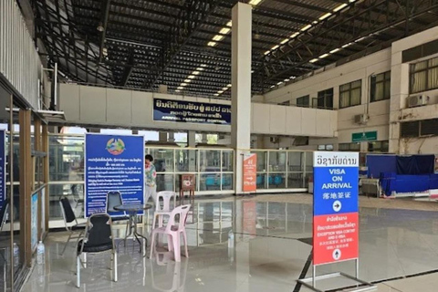 شيانغ راي - لوانغ برابانغ: جولة بالقارب البطيء لمدة يومين شاملة التوصيلChiang Rai-Luang Prabang: 2-Day Slow Boat Tour Incl