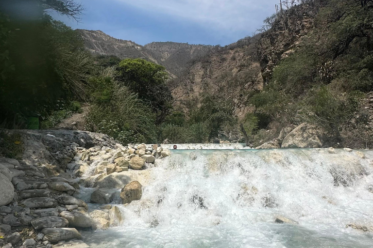 From CDMX: Early Tolantongo Hotsprings Tour with Cave Visit