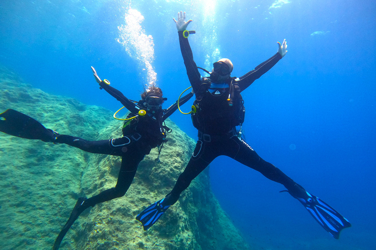 Zakynthos: Scuba Diving Experience with Underwater Photos Double dive discover scuba diving course