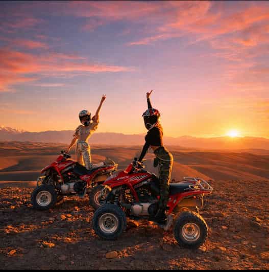 Marrakech : Quad dans le désert d'Agafay, balade à dos de chameau et dîner-spectacle - quad