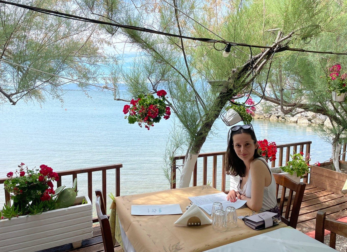 Fra Athen: Dagstur til Meteora med start kl. 9.00, stop ved havet, grotter og frokost