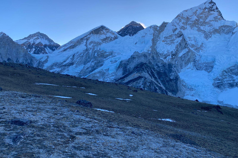 Helikoptertur till Everest Base Camp med landning