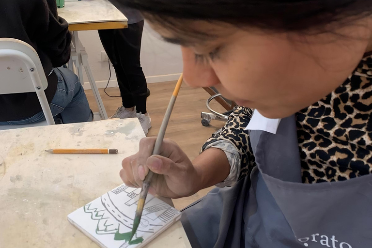 اصنع سيراميكك الصقلي المصنوع من حجر إتنا لافا واصطحبه إلى منزلك