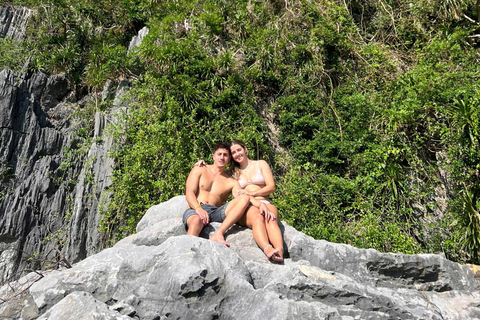 2-tägige Ha Long Bay Island Cruise Tour mit einem 3-Sterne-Kreuzfahrtschiff