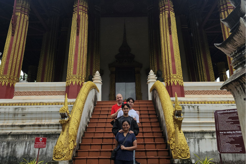 Vientiane: Private Guided City Walking Tour