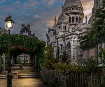 Paris: Montmartre Highlights Walking Tour with a Local Guide