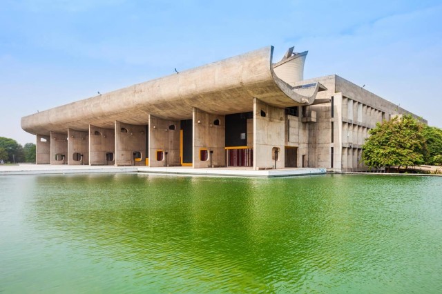 Visit Discover Chandigarh (4-Hours Guided Tour in AC Car) in Mohali