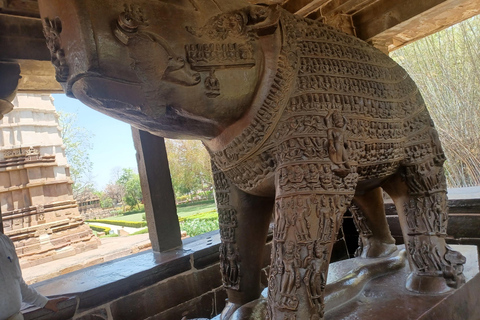 5-Day Trip to Khajuraho, Orchha, Gwalior & Jhansi from Delhi Private Transport + English Guide + 3 Star Accommodation.