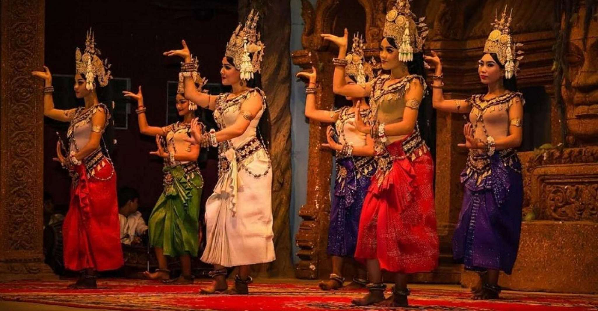 Apsara Performance Including Buffet Dinner & Hotel Pick up - Housity