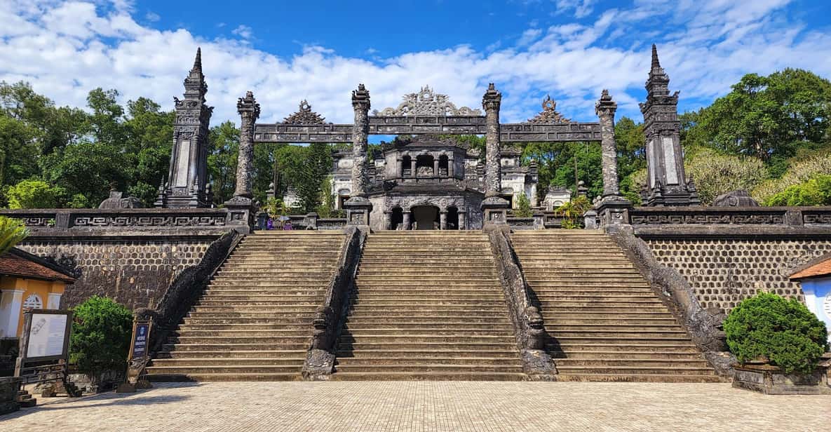 Visita a las tumbas reales de Hue Mausoleo de Khai Dinh y Tu Duc