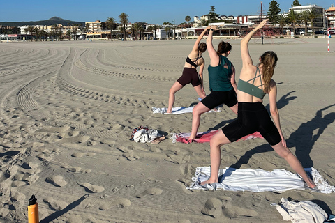 Jávea: Private 1:1 Beach Yoga Class at Playa de L'Arenal